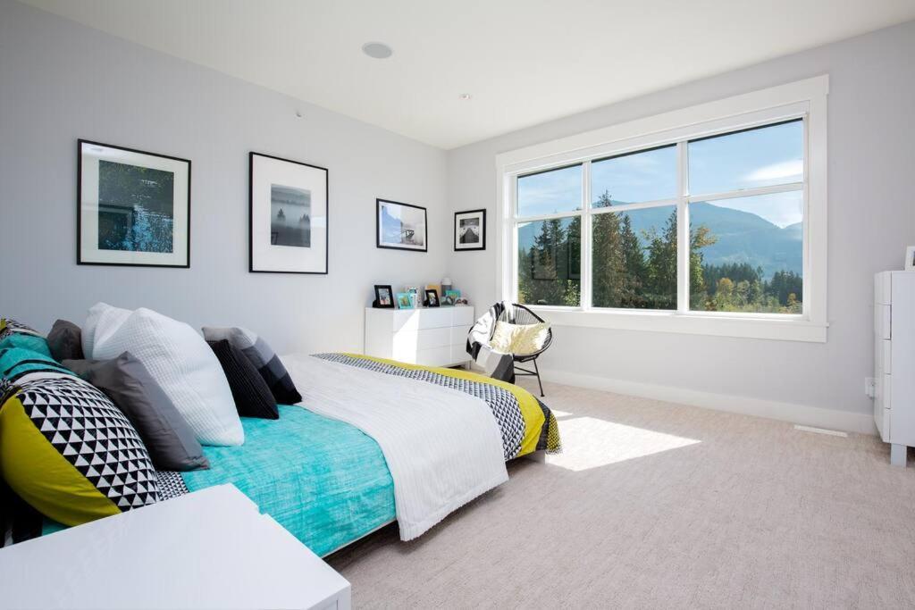 Mountain Serenity Meets Luxury Squamish Esterno foto